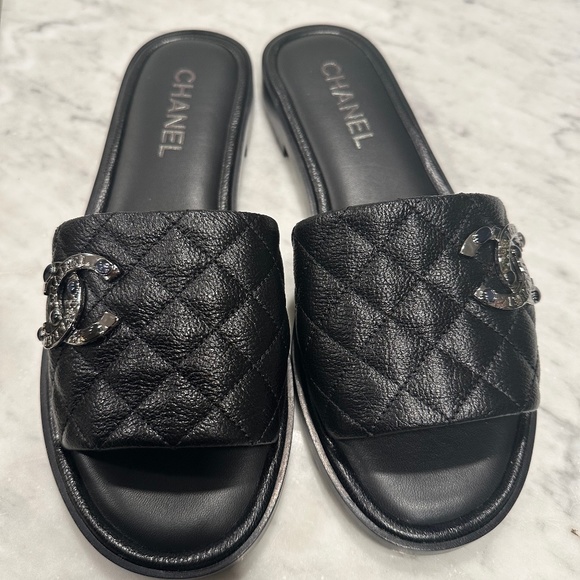 Chanel New black shiny calf skin and metal mule slide size 39.5 - Picture 1 of 7